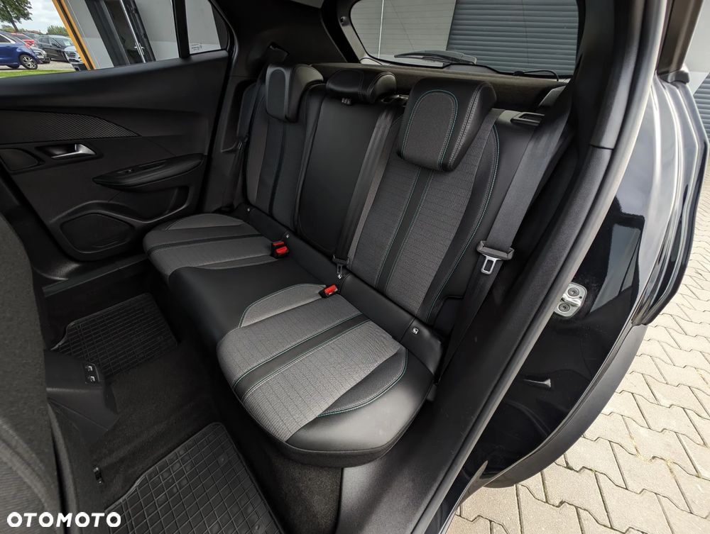 Peugeot 2008 BlueHDi 130 Allure S&S EAT8 - 38
