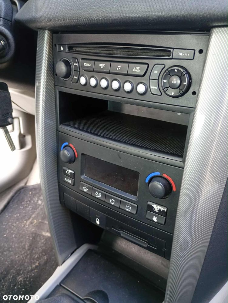 Peugeot 207 1.6 HDi 16V Sporty - 22