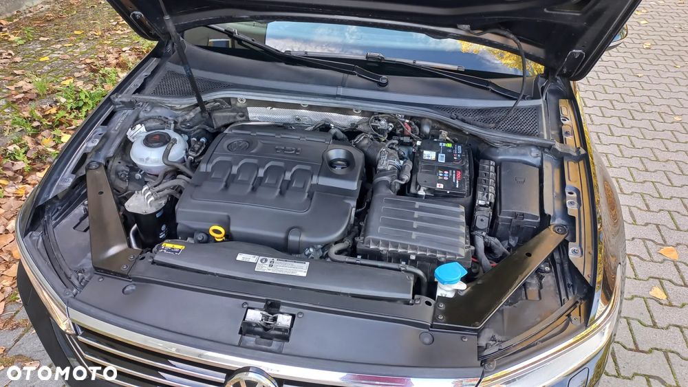 Volkswagen Passat - 12