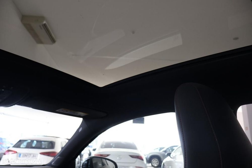 Mercedes-Benz A 250 e - 45