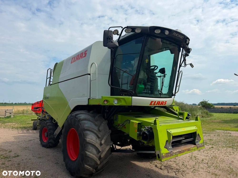 Claas Tucano 420, heder CLAAS VARIO 560, przystawka do kukurydzy CLAAS CORIO 675FC - 9
