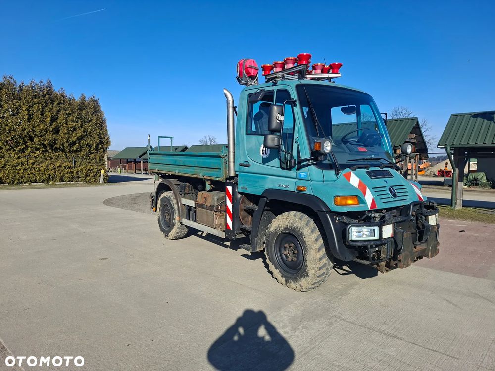Mercedes-Benz Unimog - 4