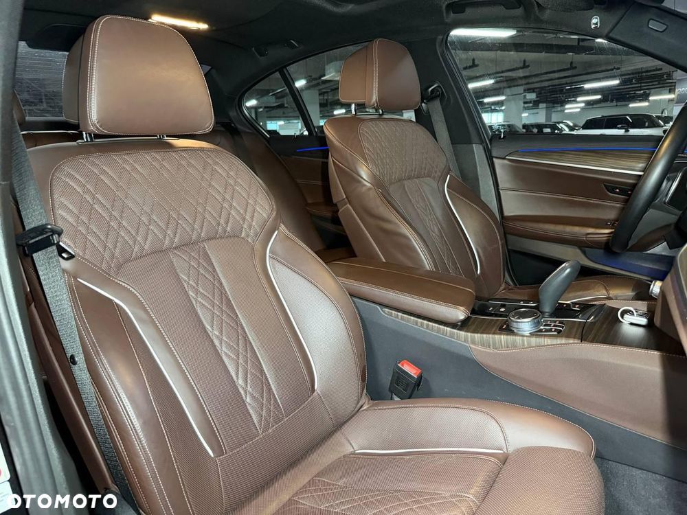 BMW Seria 5 530i Sport Line - 16