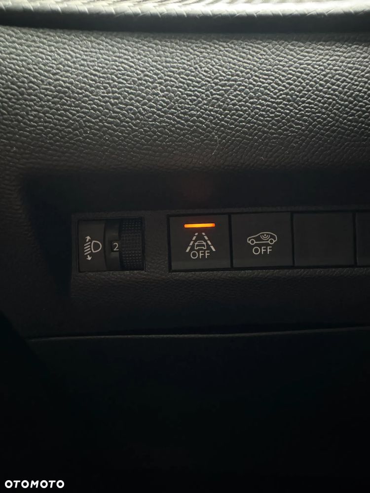 Peugeot 2008 1.2 PureTech Allure S&S EAT8 - 25