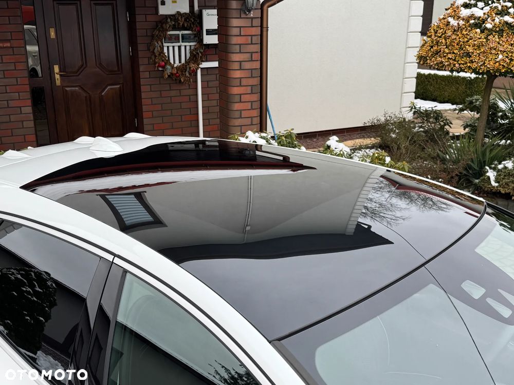 Volvo V40 D3 Geartronic RDesign - 9