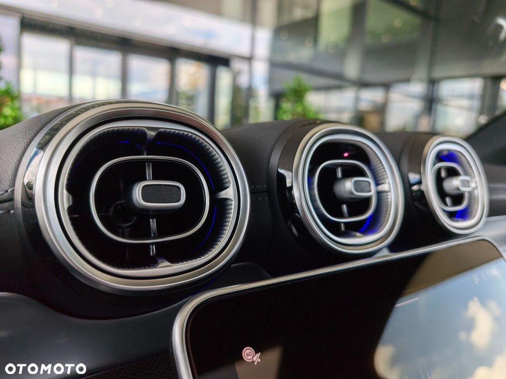 Mercedes-Benz GLC - 28