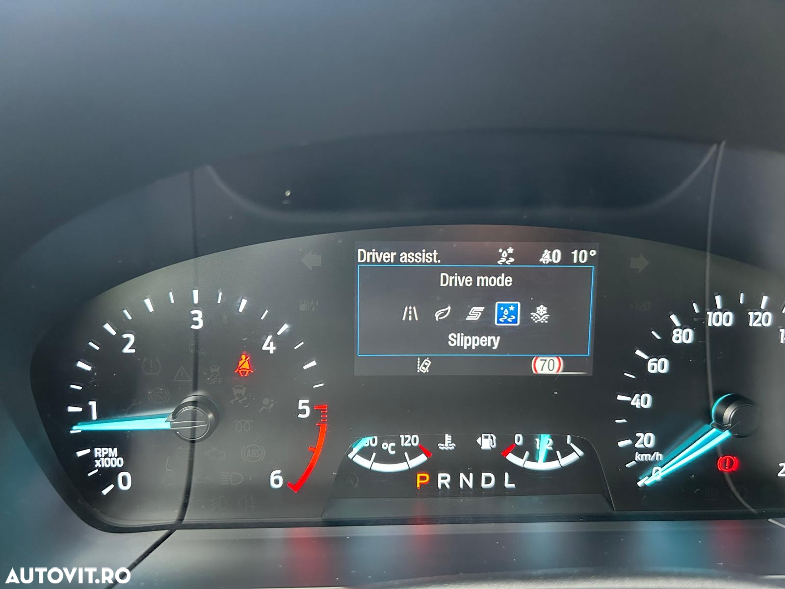 Ford Kuga 2.0 EcoBlue A8 AWD Titanium - 30