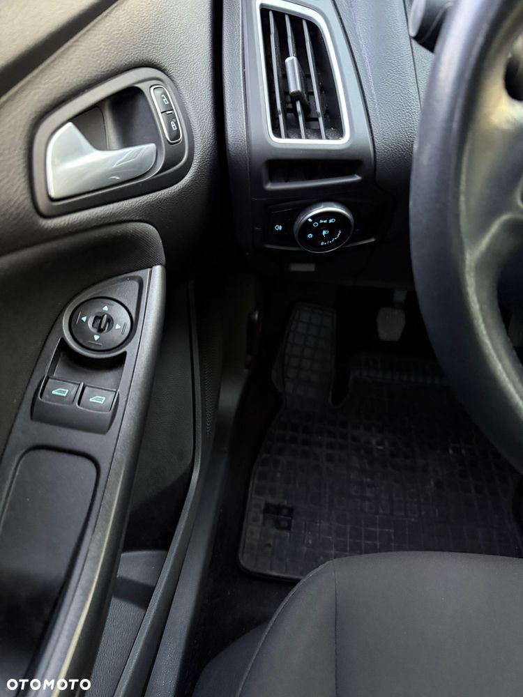 Ford Focus 1.6 TI-VCT Trend - 21