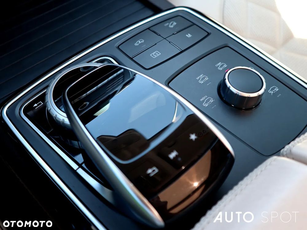 Mercedes-Benz GLS 350 d 4Matic 9G-TRONIC AMG Line - 33