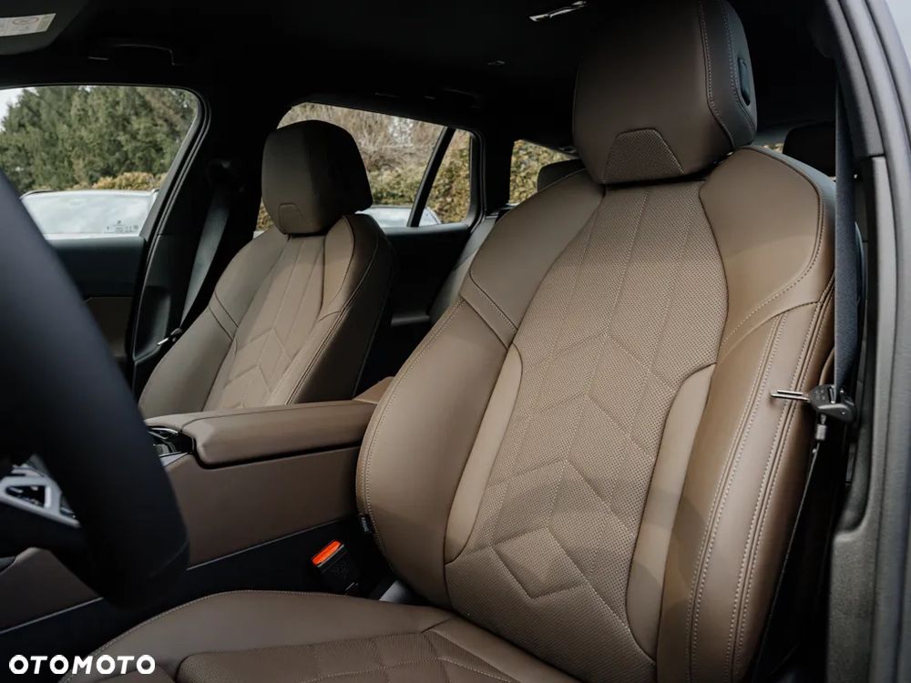 BMW Seria 5 520d xDrive - 13