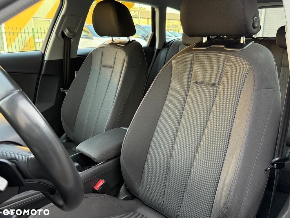 Audi A4 Avant 2.0 TDI S tronic - 23