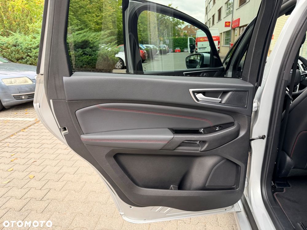 Ford S-Max - 23