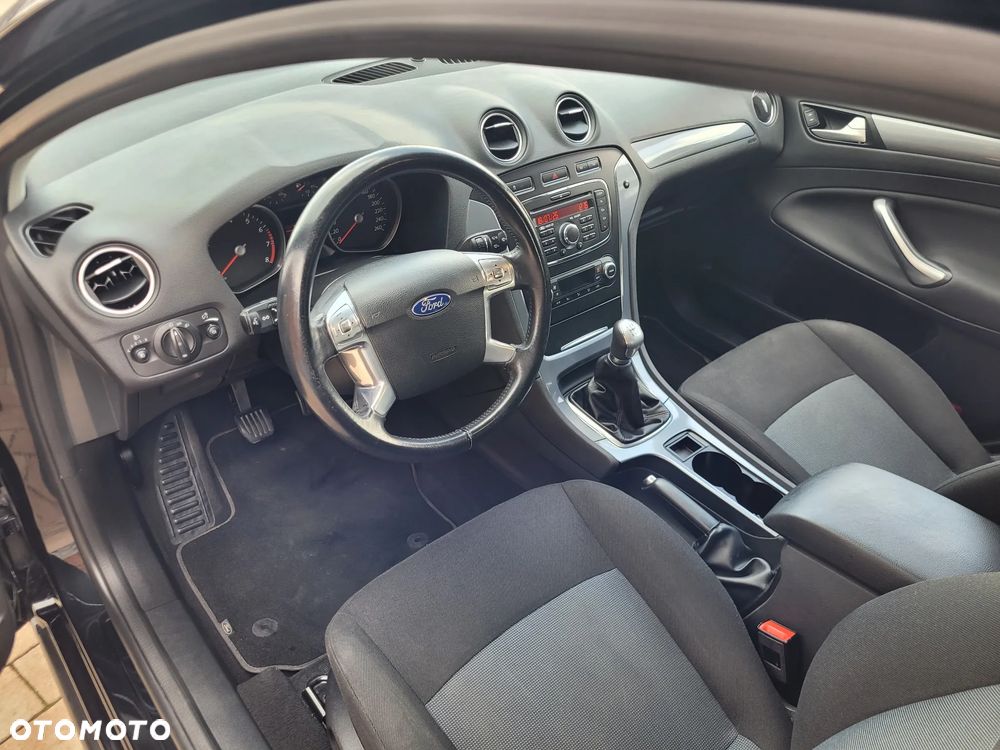 Ford Mondeo 1.6 Trend - 20
