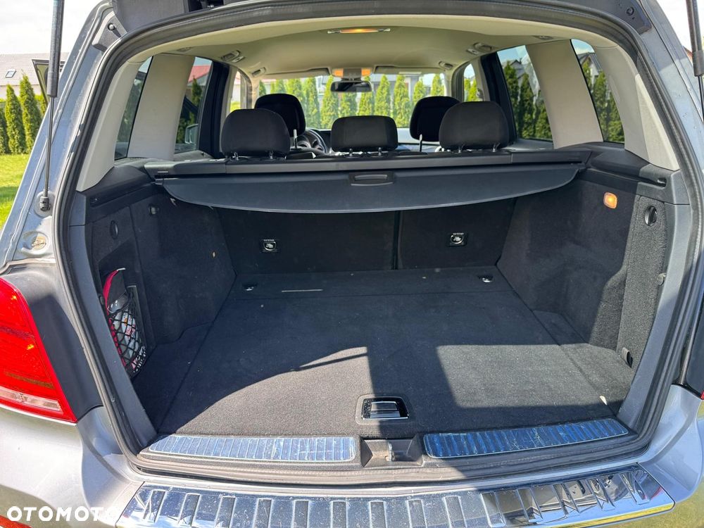 Mercedes-Benz GLK 200 CDI (BlueEFFICIENCY) - 11