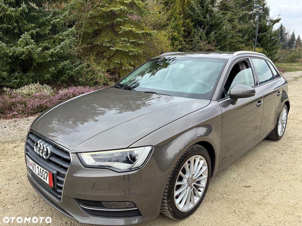 Audi A3 Sportback - 1