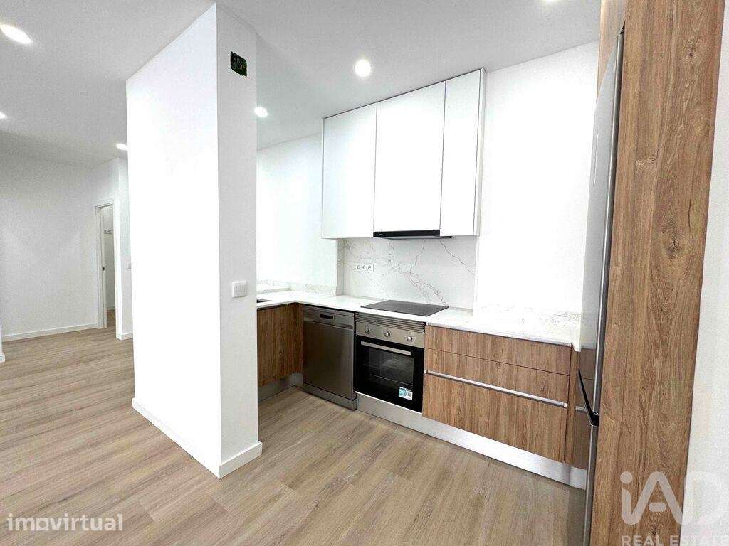 Apartamento T4 em Rio de Mouro de 102 m2 - Grande imagem: 4/40