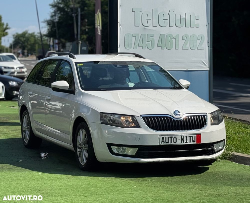 Skoda Octavia 2.0 TDI AMBITION DSG - 1