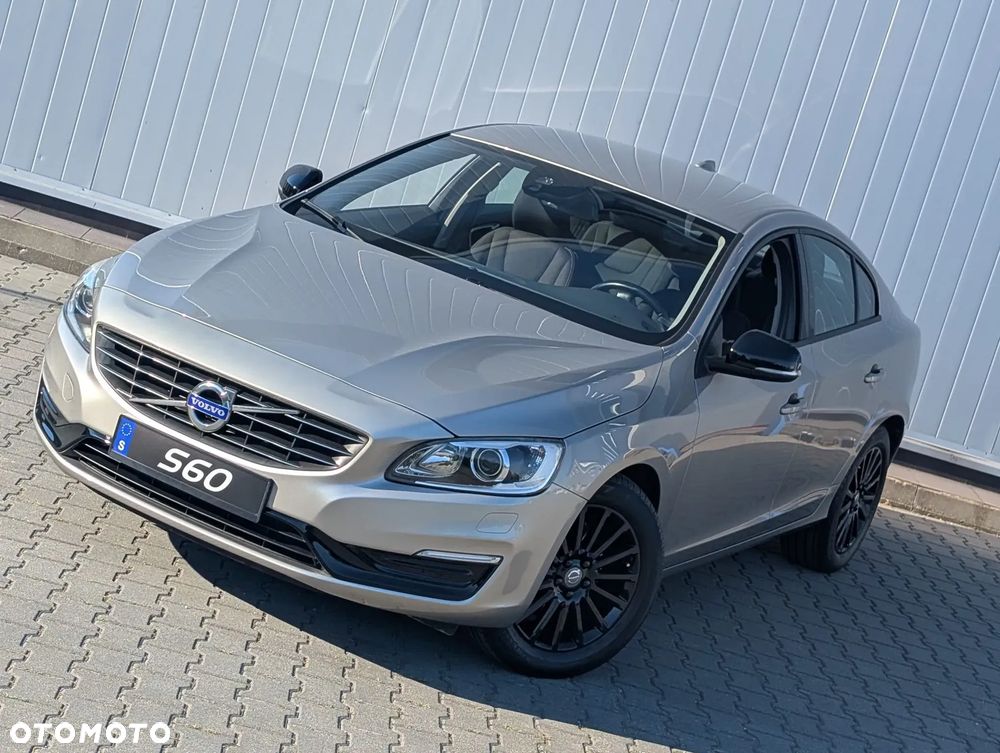 Volvo S60 T4 Momentum - 12