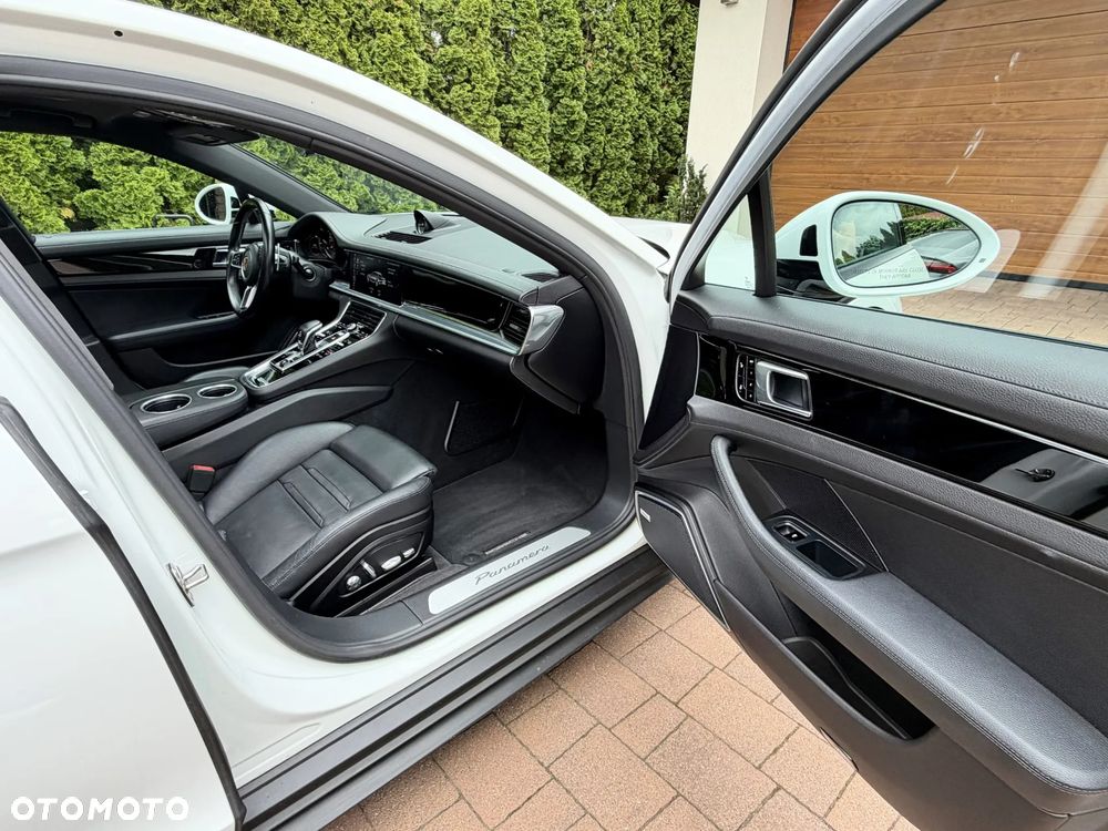 Porsche Panamera - 13