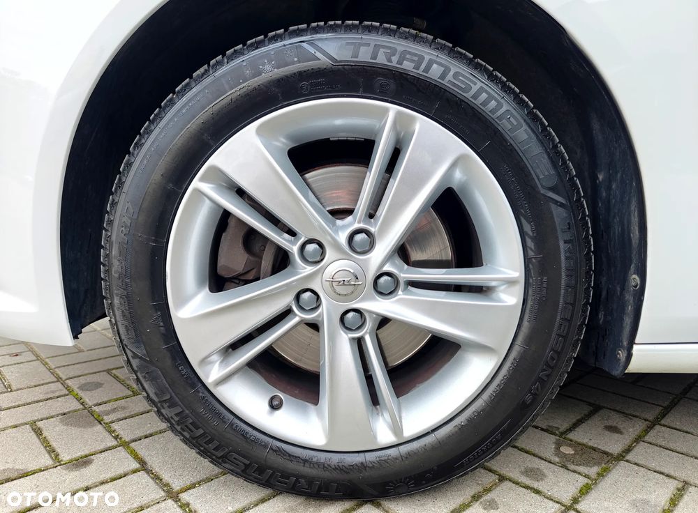 Opel Insignia - 19