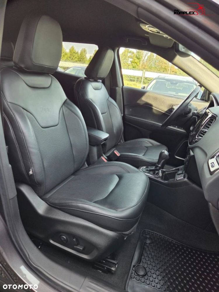 Jeep Compass - 12