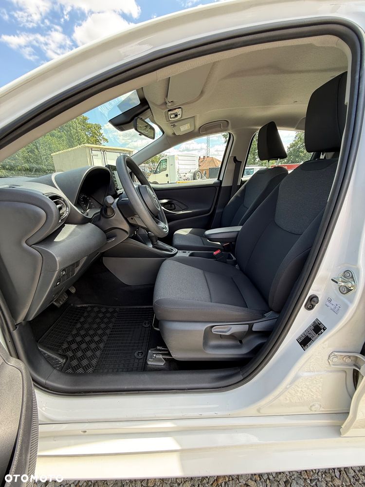 Mazda 2 Hybrid - 7