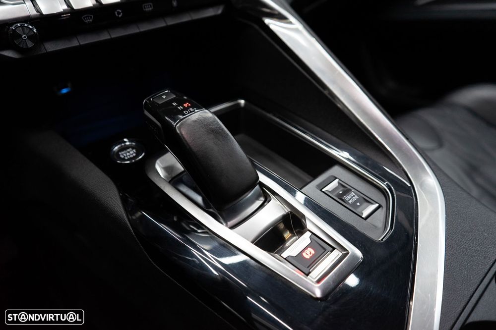 Peugeot 3008 1.6 Hybrid Allure Pack e-EAT8 - 30