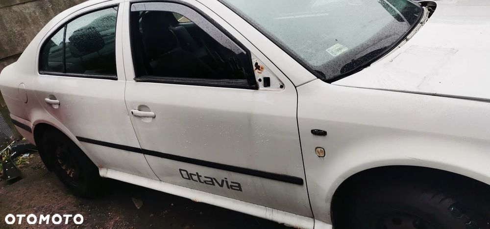 DRZWI LAMPA SZYBA LUSTERKO SKRZYNIA SILNIK MCPERSON SKODA OCTAVIA I 1.9 TDI - 4