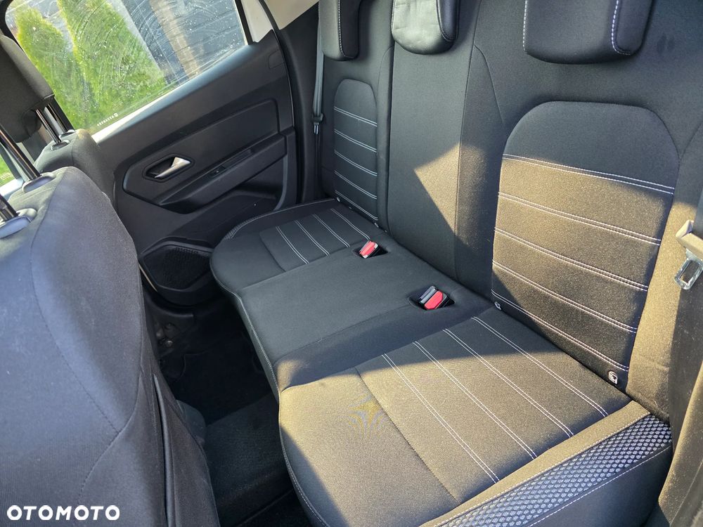 Dacia Duster TCe 100 2WD Celebration - 23