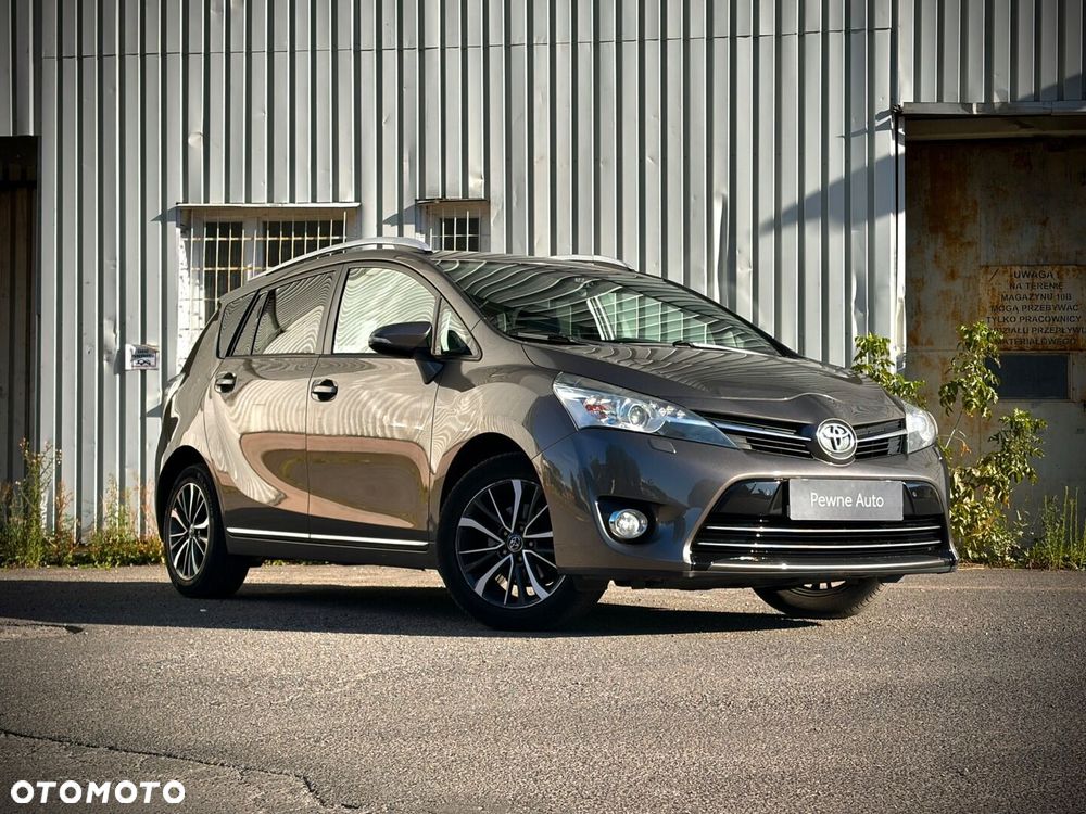 Toyota Verso 1.8 Prestige - 1