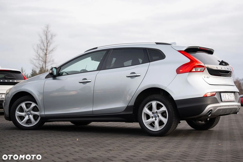 Volvo V40 Cross Country D3 Momentum - 13