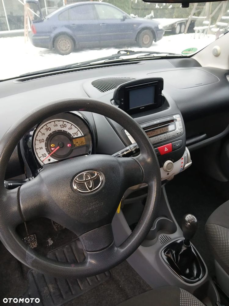 Toyota Aygo Standard - 6
