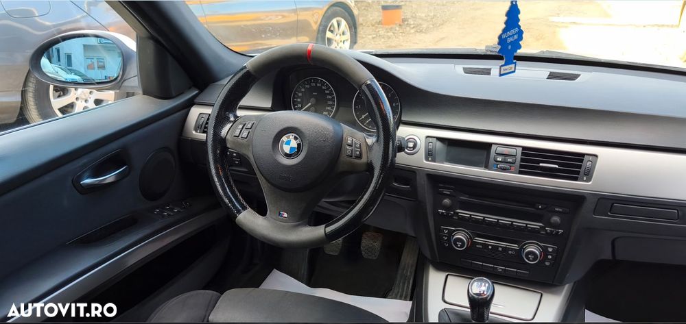 BMW Seria 3 325xi - 13