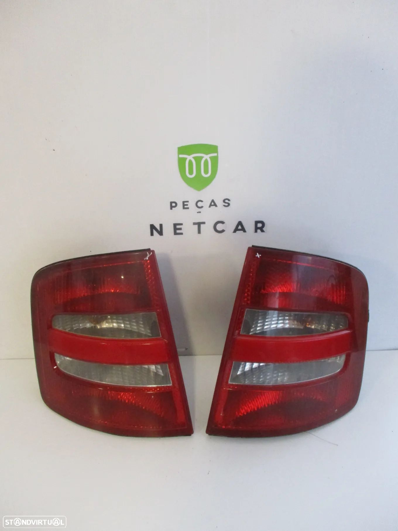 Farol Farolim Skoda Fabia sw carrinha 2002 Direito e Esquerdo - 1