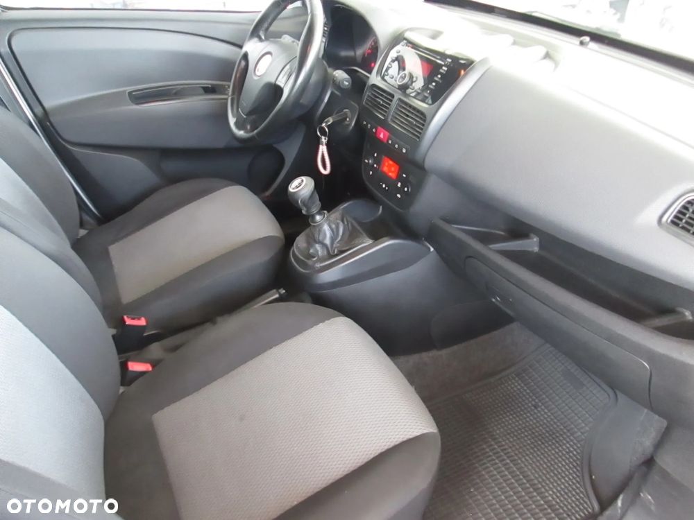 Fiat Doblo - 32