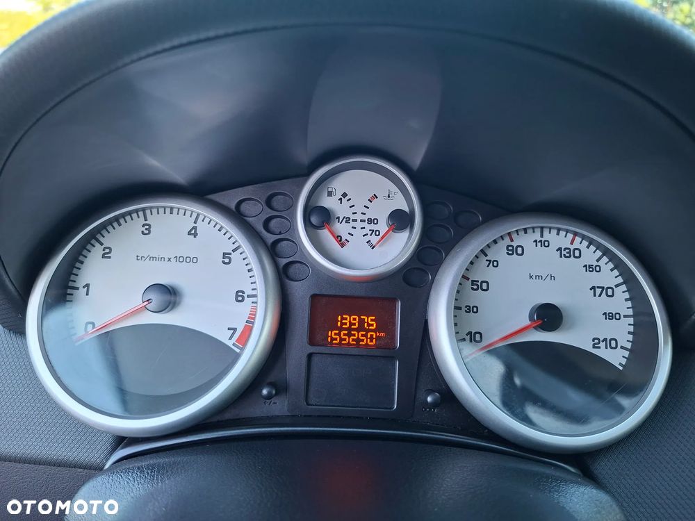 Peugeot 207 75 Filou - 12