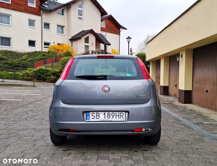 Fiat Grande Punto Actual 1.4 8V Estiva Blue&Me Euro5 - 33