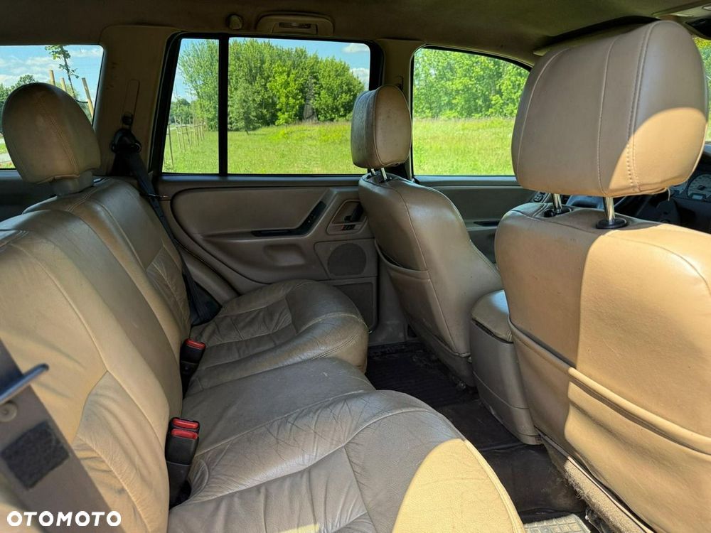 Jeep Grand Cherokee - 13