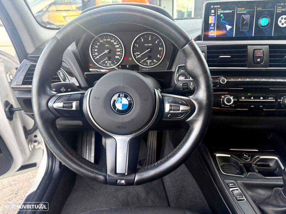 BMW 116 d Pack M - 15