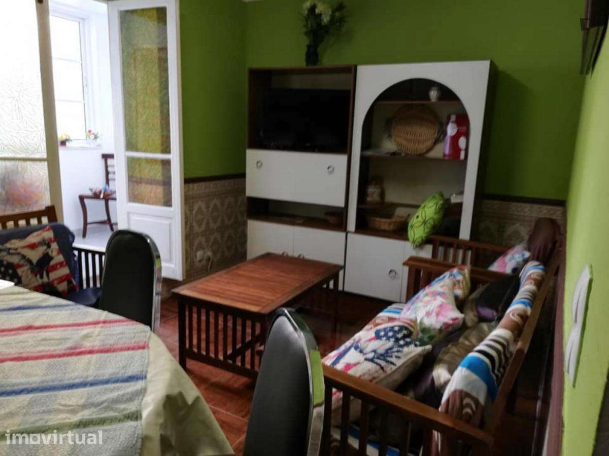 Quarto - localizado em Penha Lisbon - Grande imagem: 2/5
