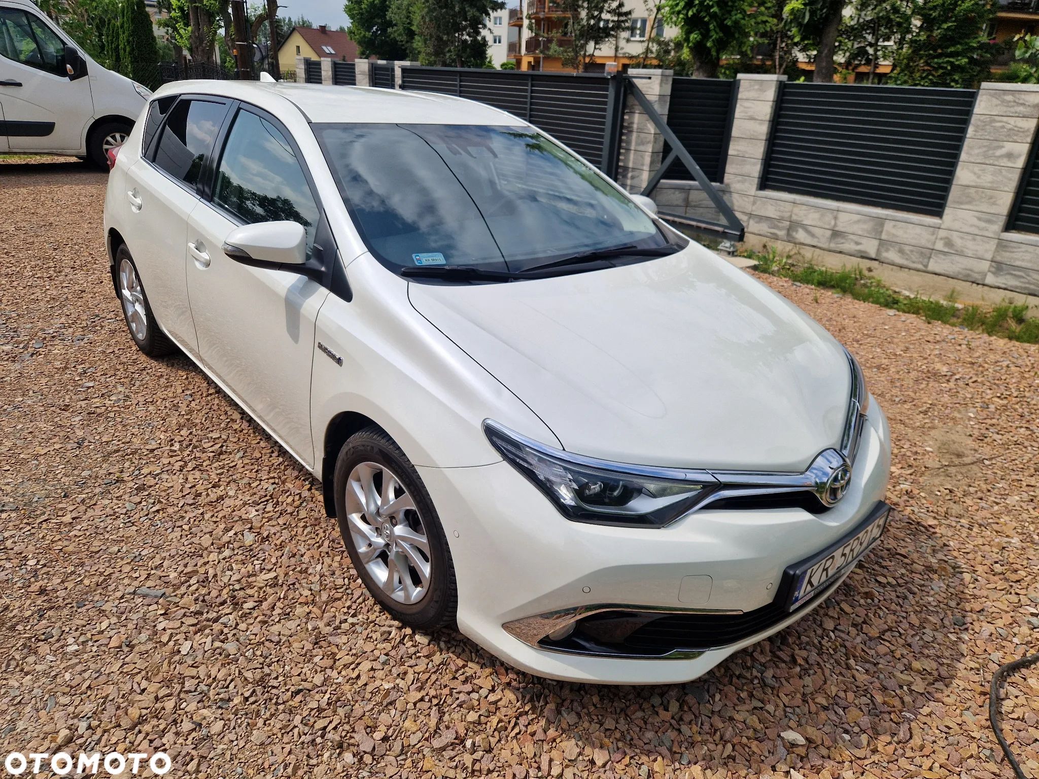 Toyota Auris Hybrid 135 Prestige - 1