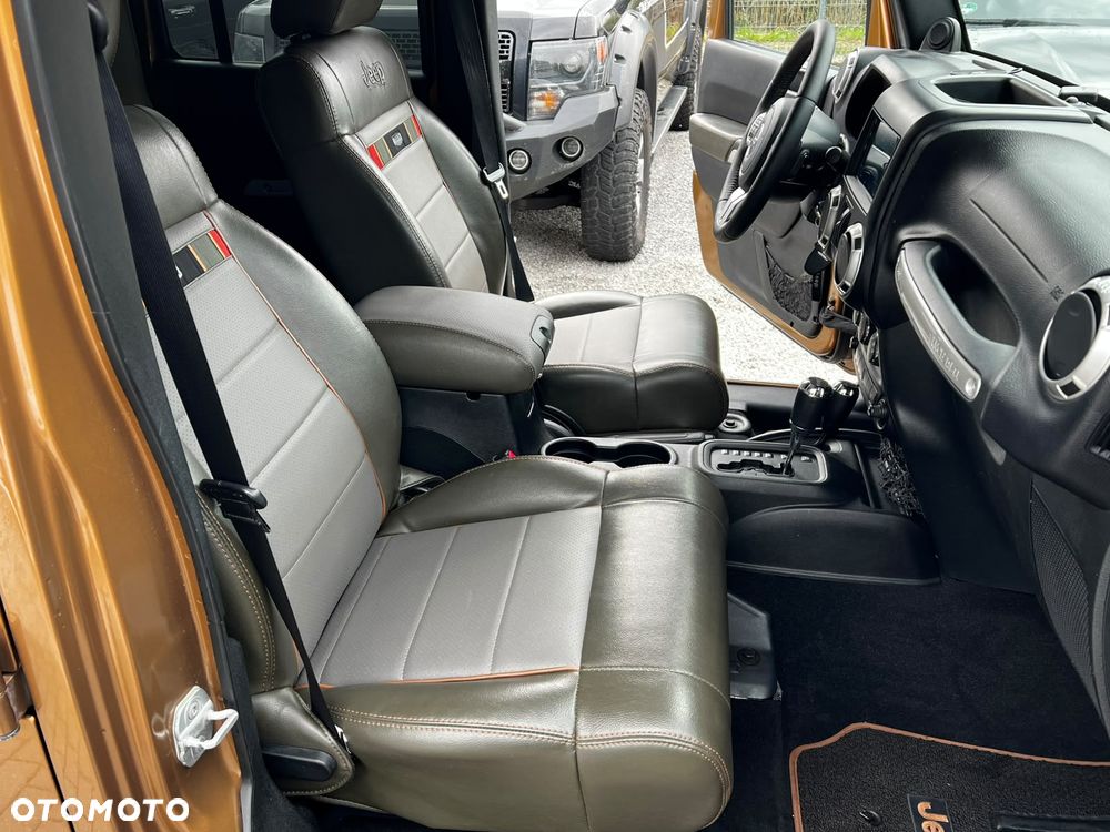 Jeep Wrangler Unlimited 3.8 Automatik Sahara - 18
