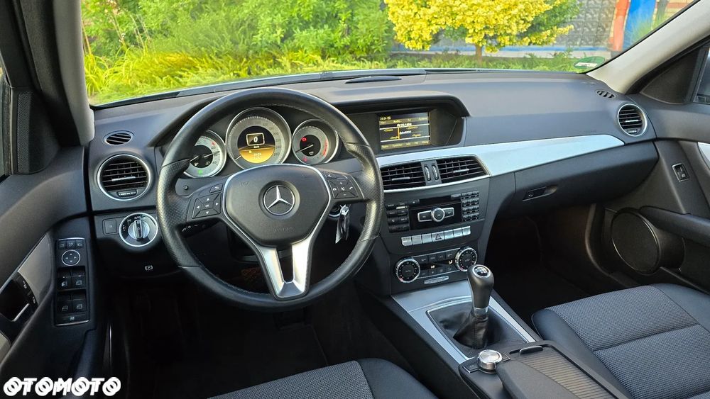 Mercedes-Benz Klasa C 180 BlueEFFICIENCY Avantgarde - 10