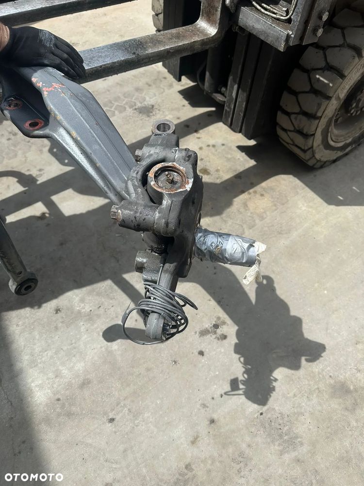 BELKA PRZEDNIA RENAULT MIdlum Dxi 19,5 - 3