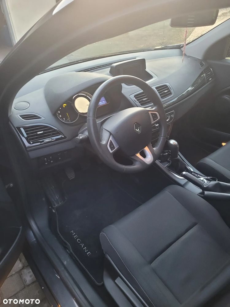 Renault Megane dCi 90 FAP Paris - 15