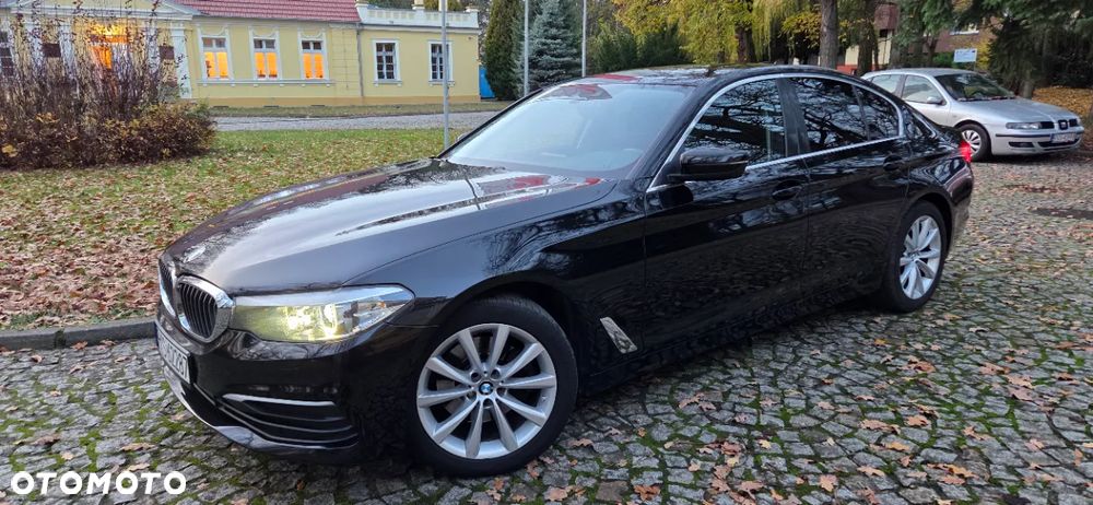 BMW Seria 5 518d - 22