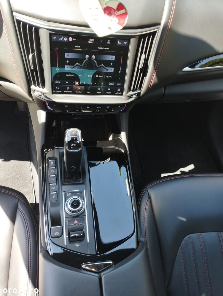 Maserati Levante Modena - 38