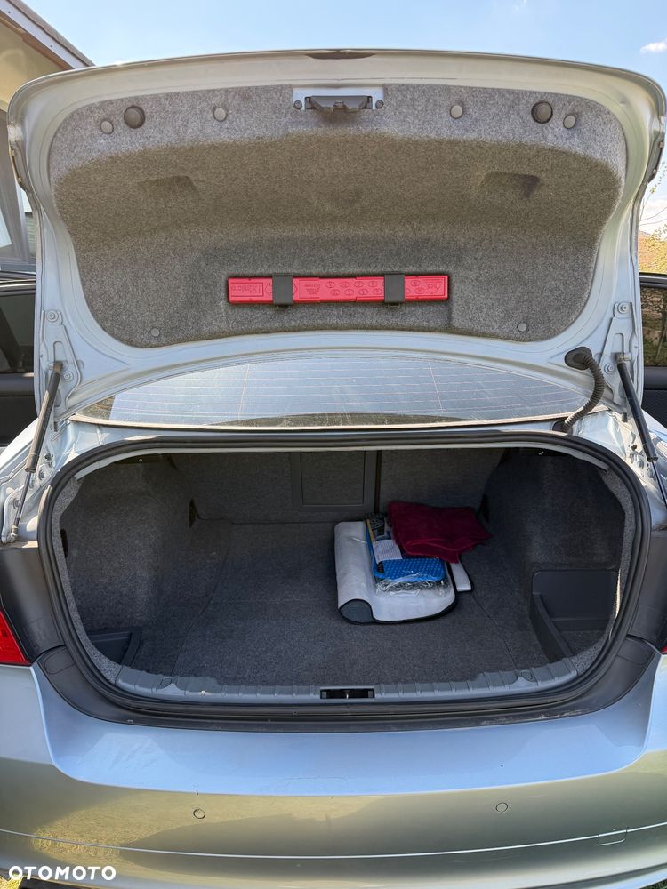 BMW Seria 3 320d DPF Efficient Dynamics Edition - 14