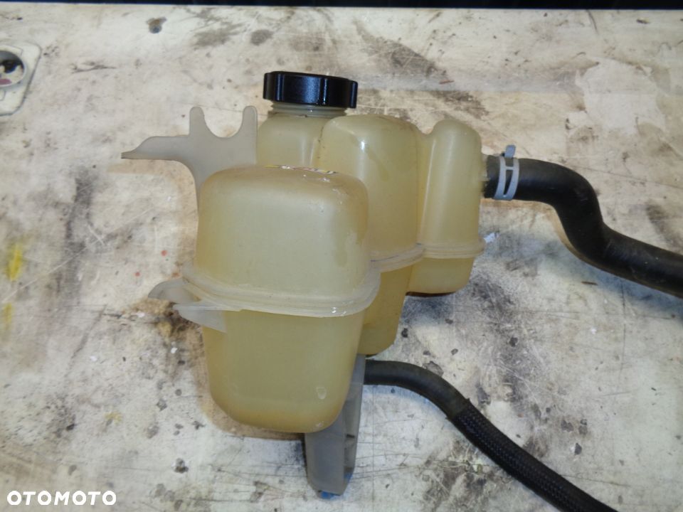 FORD MAVERICK 2,0  124KM ZBIORNIK WYROWNAWCZY MAZDA TRIBUTE - 2