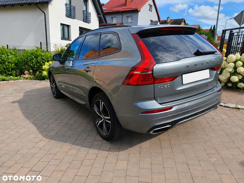 Volvo XC 60 B4 D AWD R-Design - 3